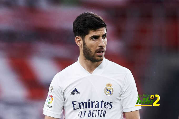 الكشف عن سبب تمسك أسينسيو بالبقاء في ريال مدريد