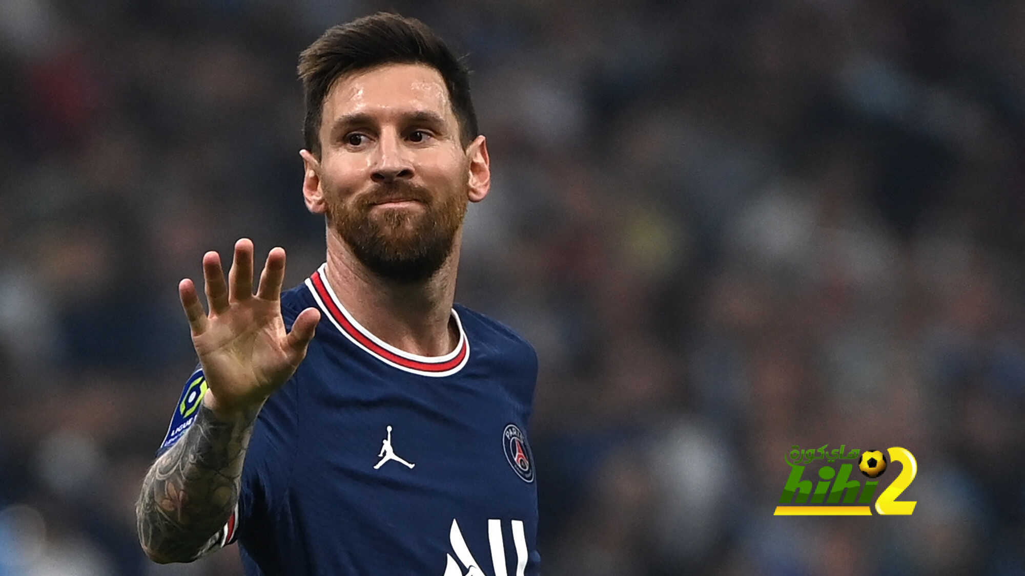 فيديو: في ليالي باريس الباردة.. ميسي يلجأ لهاري بوتر!