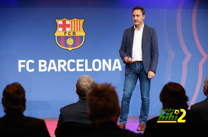 خلاف مع لابورتا يطيح بمدير برشلونة خارج النادي