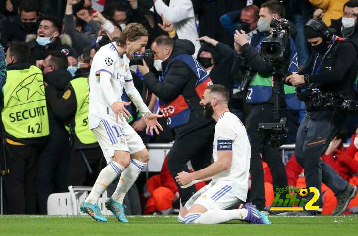 فيديو : مشجع برشلوني يصاب بالهذيان بعد هدف كريم القاتل أمام باريس