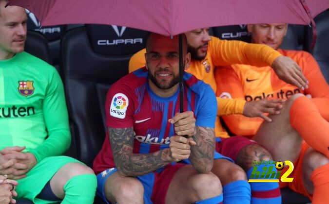 عروض جديدة ربما تمزق مشروع تشافي مع برشلونة