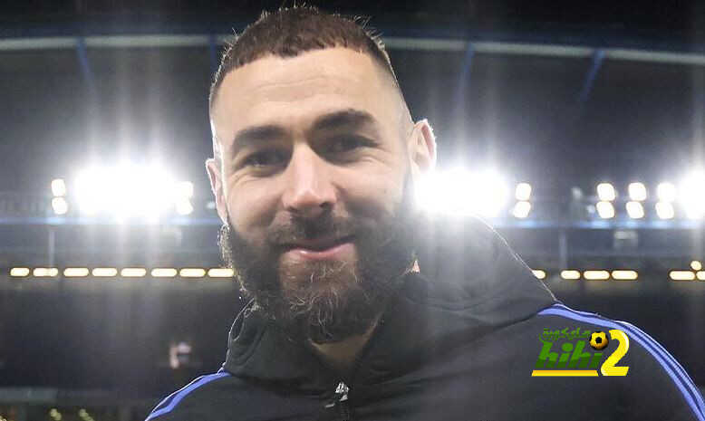 باكتساح .. استفتاء يؤكد أحقية بنزيما بالكرة الذهبية هذا العام