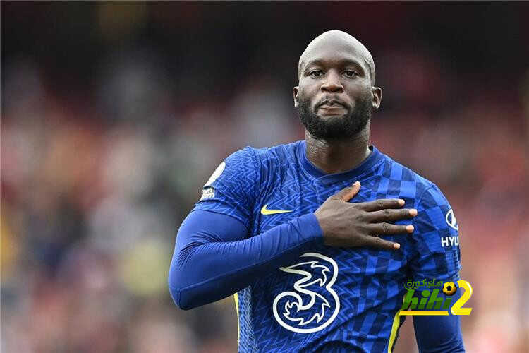 لوكاكو يتواصل مع باريس سان جيرمان