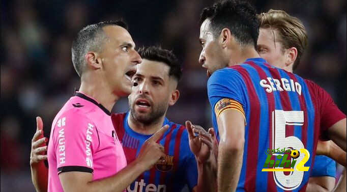 الرد المناسب على من طالب برحيل تشافي عن برشلونة