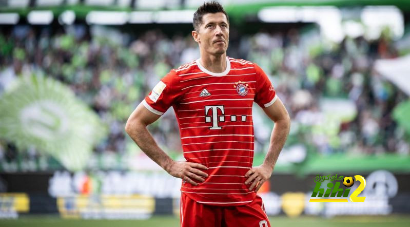 برشلونة يشعر بالقلق! .. ماذا طلب من ليفاندوفسكي؟