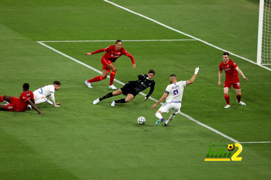 هدف بنزيما الملغى ضد ليفربول هدف صحيح !