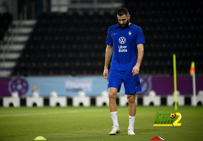 بنزيما يغادر قطر ويعود إلى مدريد