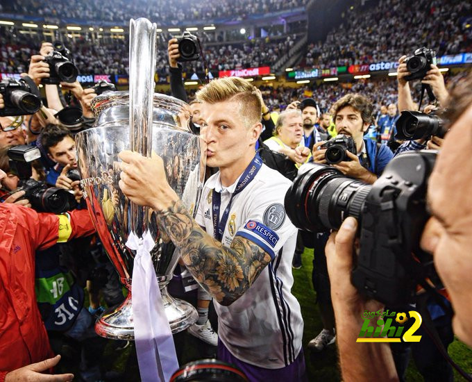 ريال مدريد ينهي اتفاقه مع كروس لتجديد عقده