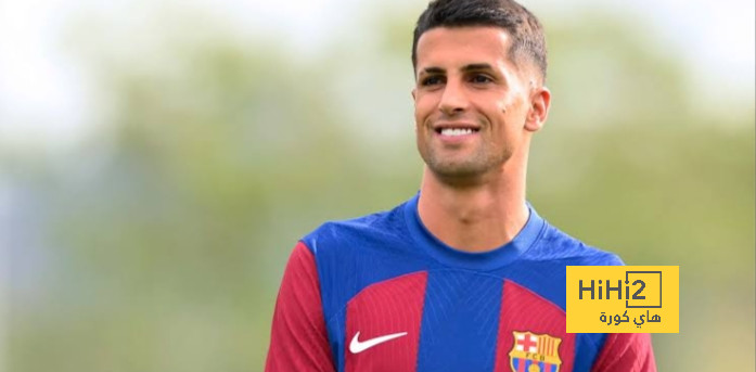 كانسيلو يتعافى من المرض و يظهر في تدريبات برشلونة