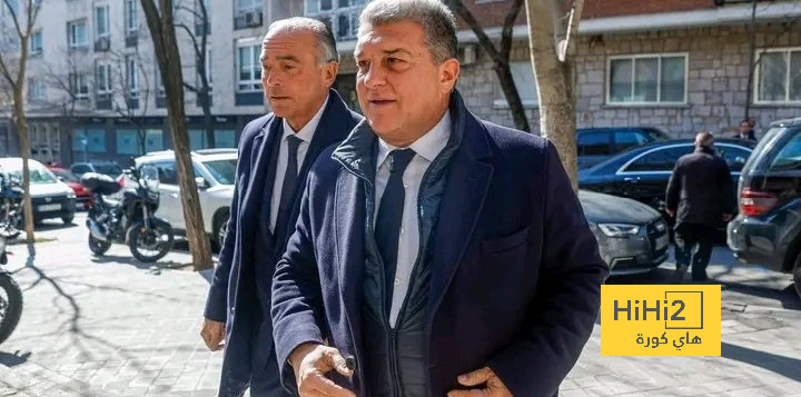 سقوط لابورتا خلال دخوله مطعم فريق أنتويرب!