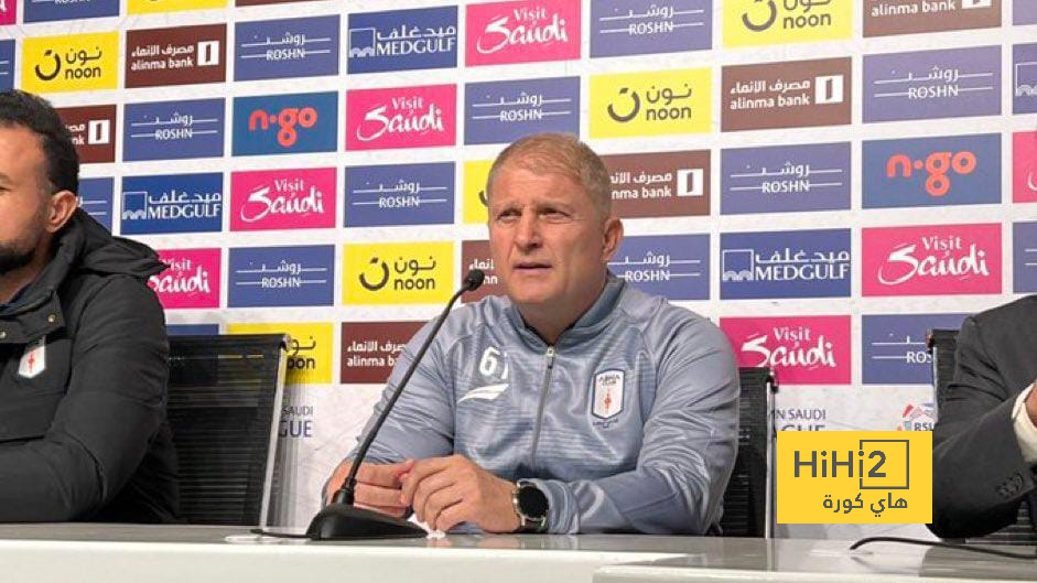 أول تعليق من مدرب أبها عقب الهزيمة الثقيلة أمام الهلال