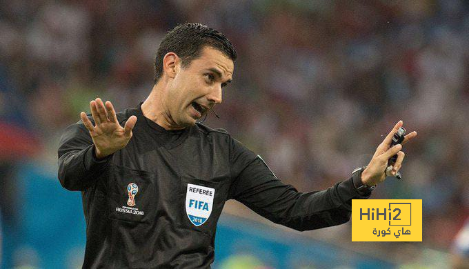 طاقم تحكيم مكسيكي يدير مباراة الهلال وضمك