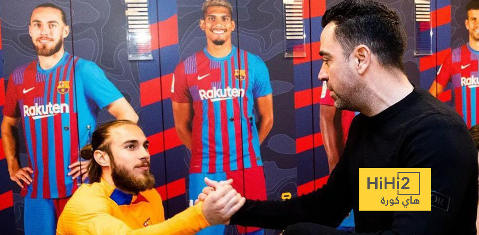 لاعب برشلونة السابق يُغازل تشافي