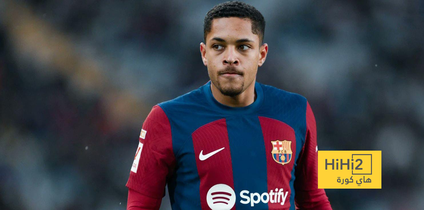 أول تعليق من مسؤول ريال بيتيس بعد وصوله لبرشلونة لضم فيتور روكي