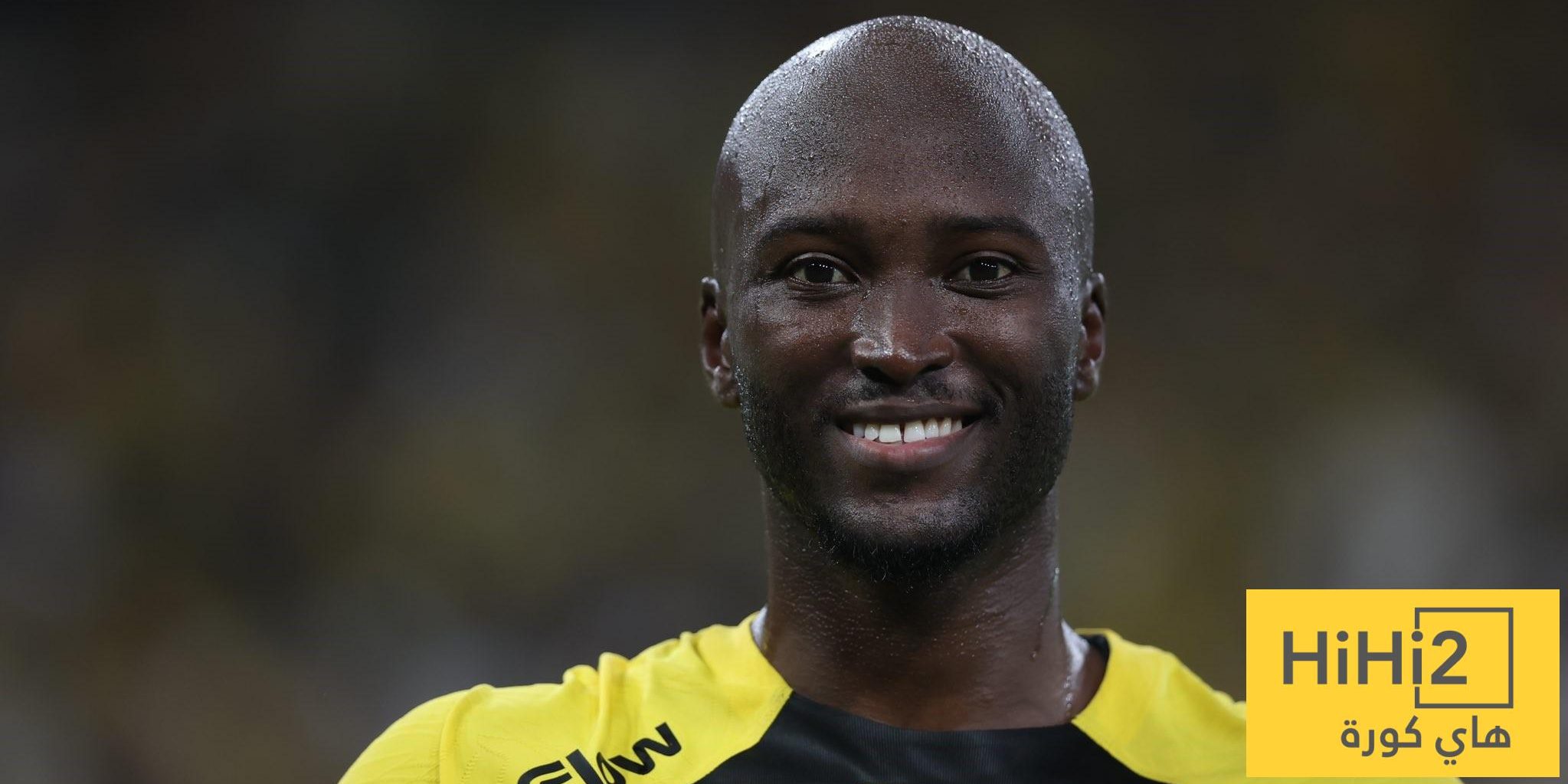 دانيلو بيريرا يفرض نفسه أمام النجمة دانيلو بيريرا يفرض نفسه أمام النجمة