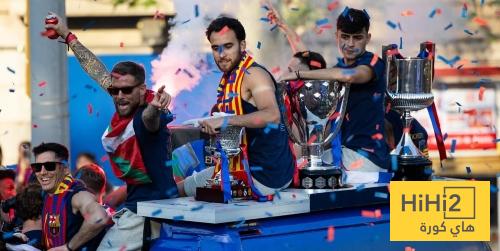 صور .. احتفالات برشلونة مع الجماهير بتحقيق الثلاثية
