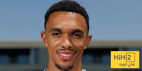 أرنولد يحترم إسبانيا … ميسي لم يفعل ذلك أبدًا!