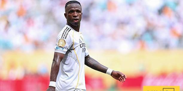 فينيسيوس قد يغيب عن مباراة دور الـ16 بكأس العالم للأندية