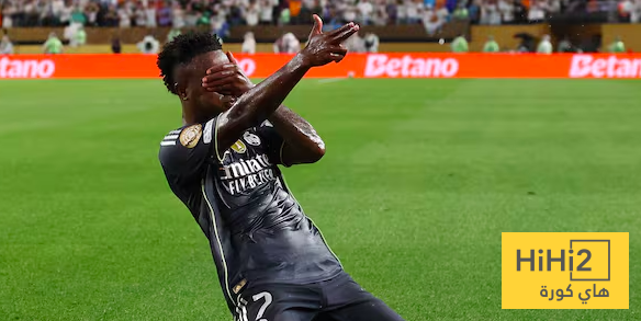 فيديو ” عرض مسرحي ” كيف انتصر ريال مدريد بثلاثيه …؟!