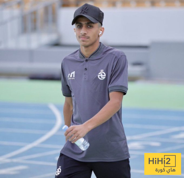 نجمين الاتحاد والهلال في طريقهما إلى الشباب 8 نجمين الاتحاد والهلال في طريقهما إلى الشباب 7