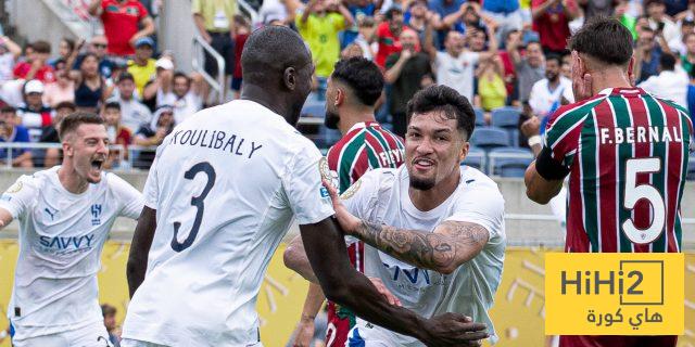 مدرب سقط بسداسية أمام الهلال يقود مشروع جديد في دوري روشن!