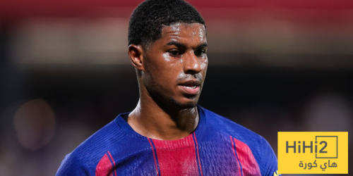عين على راشفورد في مباراة برشلونة وكومو