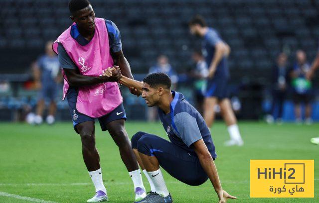 صور من تدريبات باريس جيرمان الفرنسي قبل نهائي السوبر الأوروبي 4 صور من تدريبات باريس جيرمان الفرنسي قبل نهائي السوبر الأوروبي 3