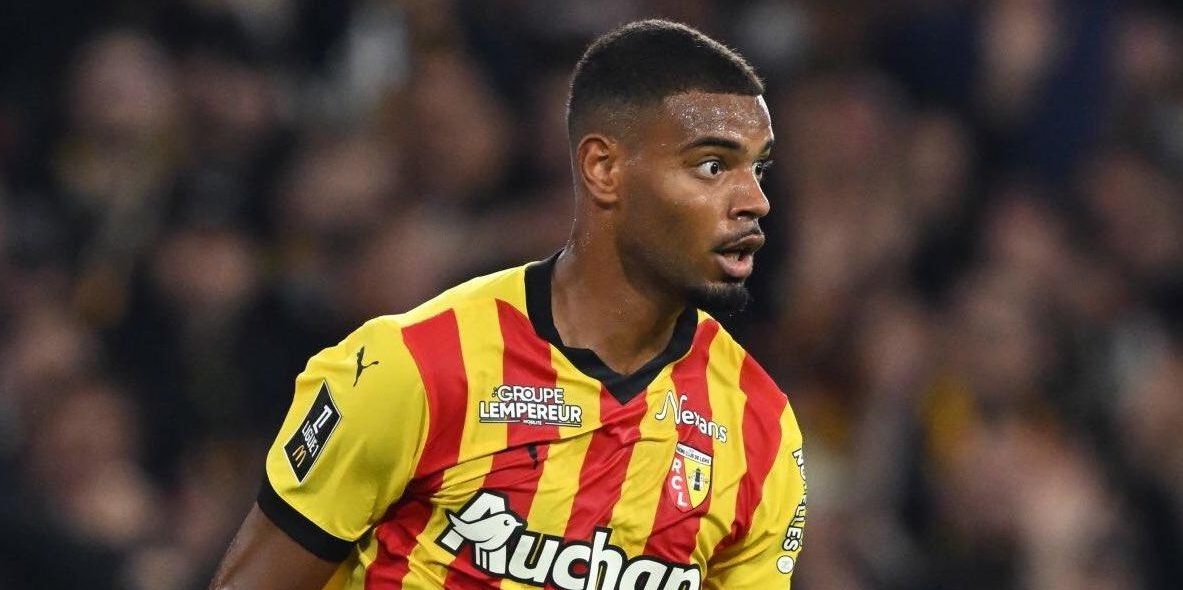 أندي ضيوف يطير لميلانو من أجل الانتقال إلى الإنتر