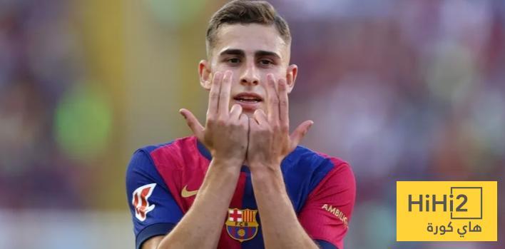 فيرمين يغادر برفقة صديقته