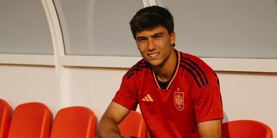 فيديو: هل يغيّر غونزالو اسمه ليحجز مكانه في المنتخب الاسباني..؟!