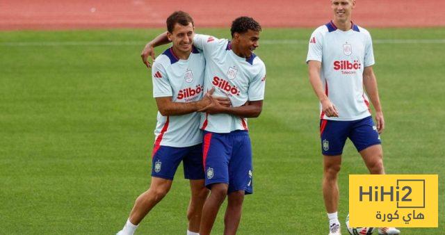 فيديو: لامين يامال يحاول إقناع زملائه في المنتخب انها ركلة جزاء