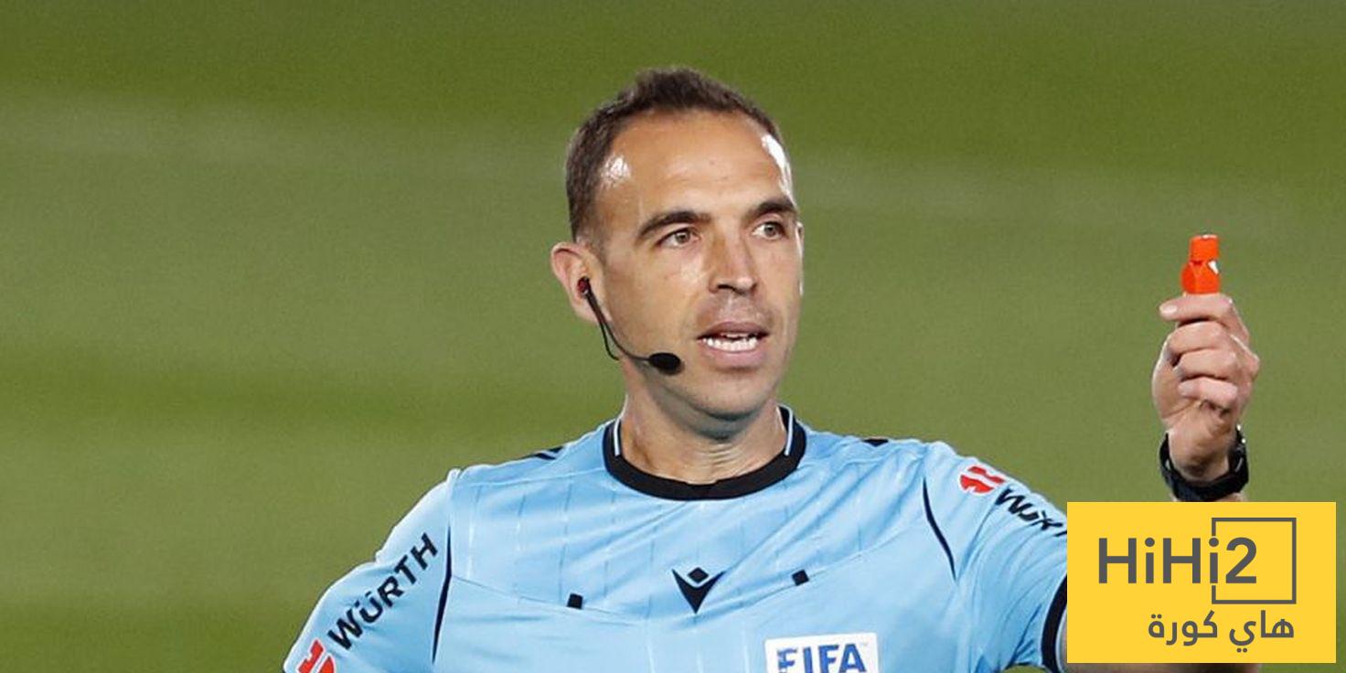 الكشف عن حكم مباراة برشلونة وفالنسيا في الليغا