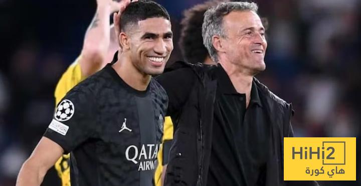 حكيمي يظهر بجوار انريكي في مؤتمر مباراة برشلونة