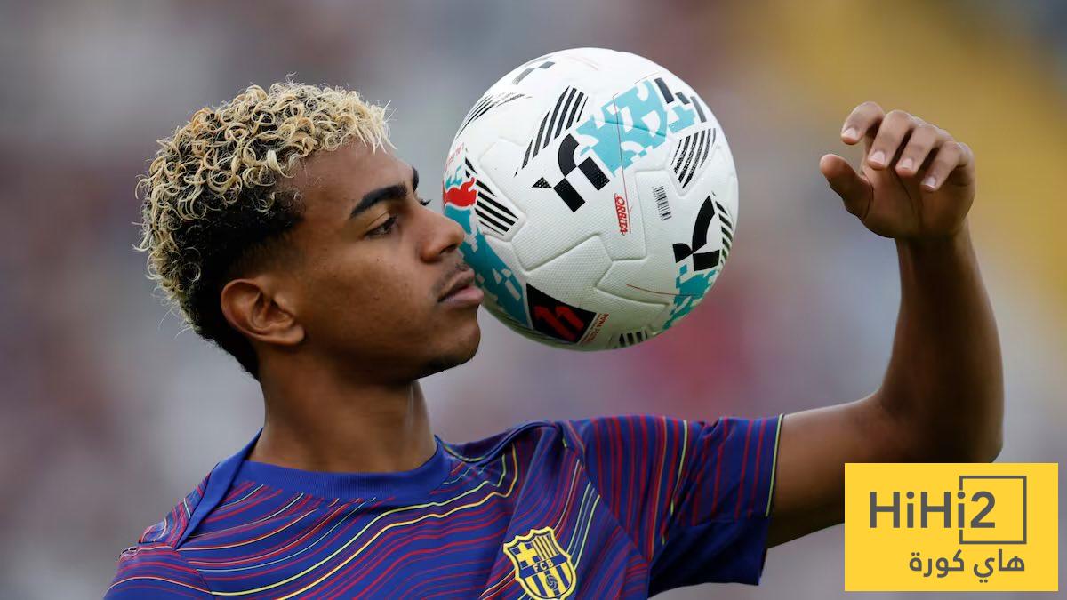 لاعب برشلونة السابق يعلق على مقارنة لامين يامال بميسي