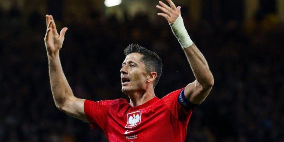 كم سيحصل برشلونة من الفيفا بعد إصابة ليفاندوفسكي؟