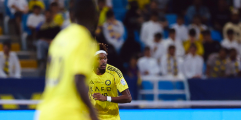 النصر يهزم الحزم بثنائية