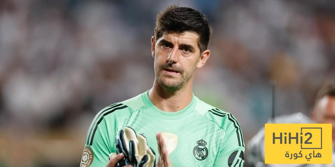 أرقام تيبو كورتوا ضد برشلونة
