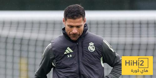 الريال ينحاز إلى صف ألونسو في أزمته مع فينيسيوس