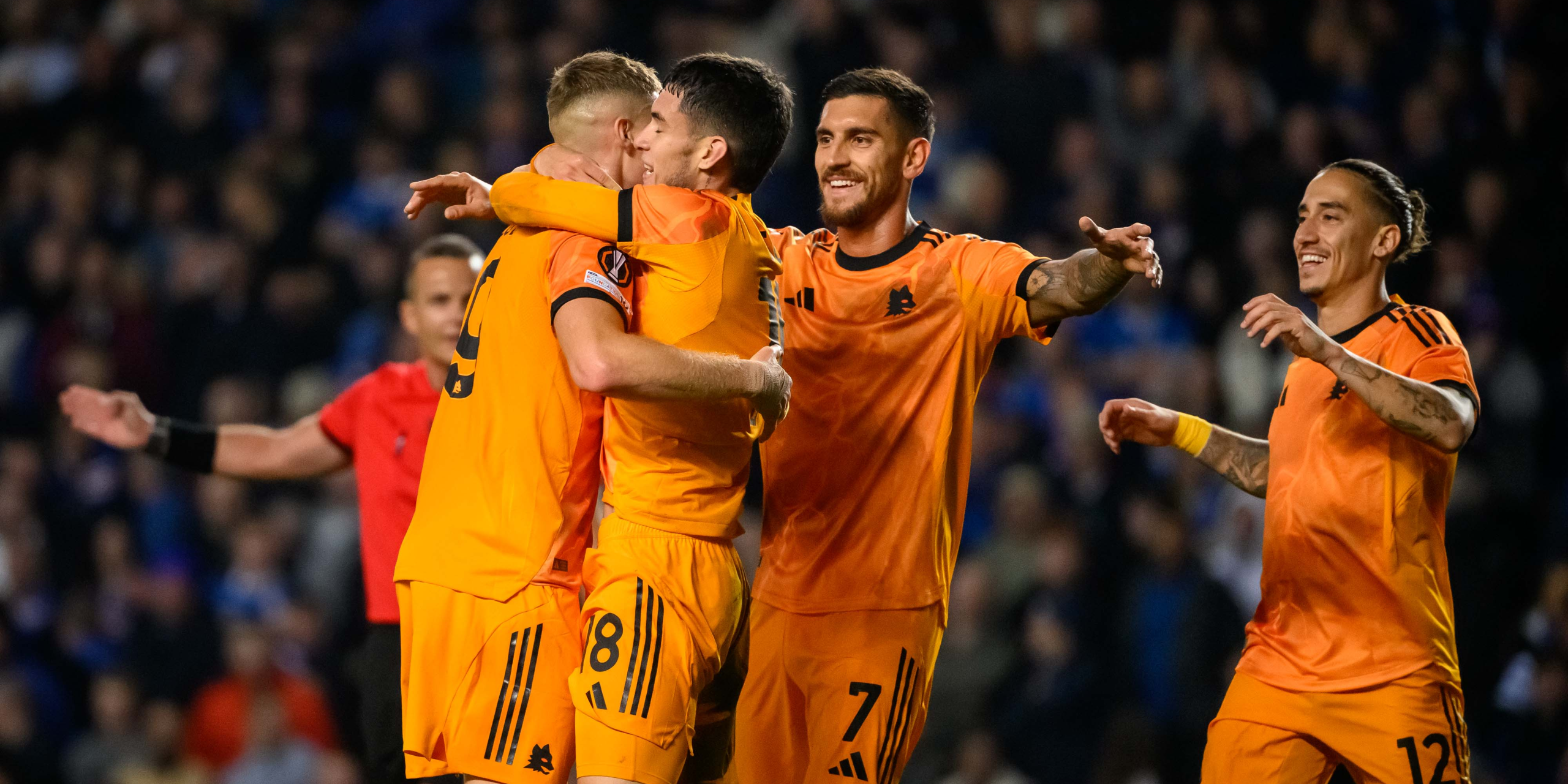 احصائيات الشوط الاول من مباراة روما و رينجرز