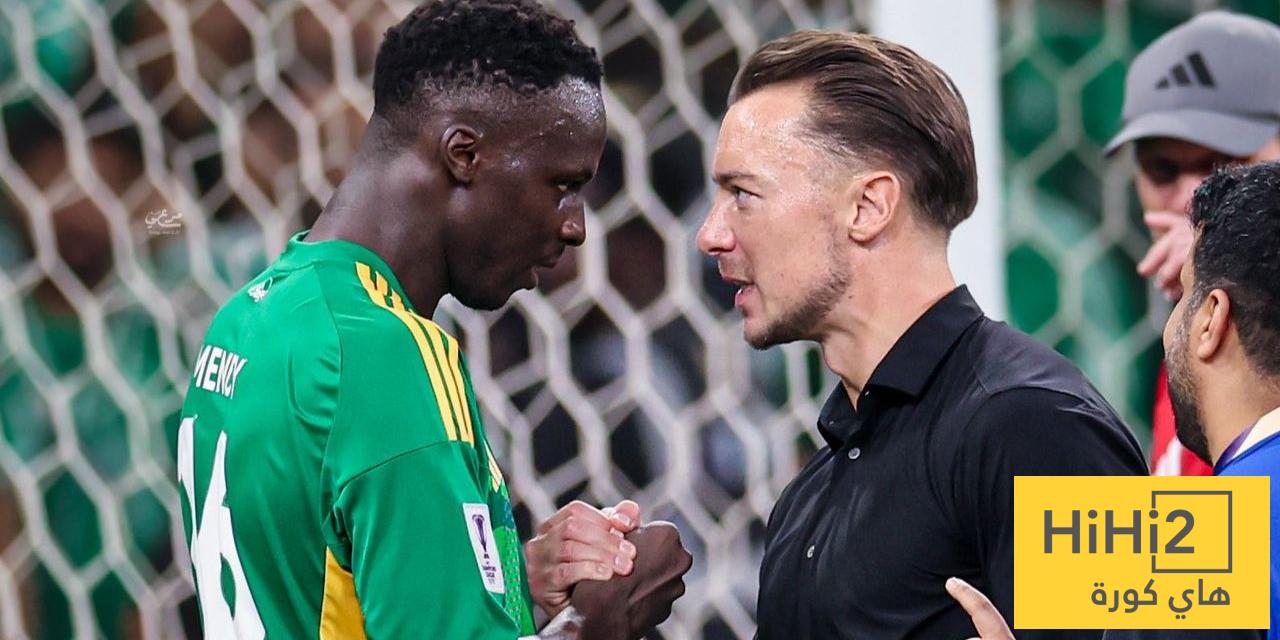 قبل الديربي .. تفاصيل محاضرة يايسله للاعبين