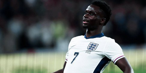 ساكا يسجل الهدف الاول في شباك صربيا