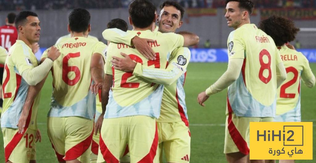 دي لا فوينتي يتخطى رقم ديل بوسكي مع اسبانيا