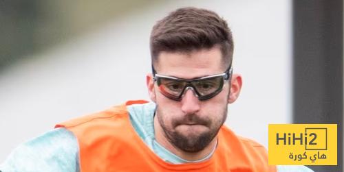 النظارات تثير الشكوك حول جاهزية لاعب بيلباو قبل مواجهة برشلونة