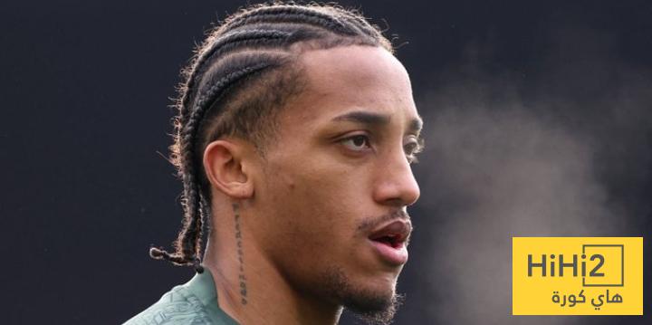 مركز جواو بيدرو أمام برشلونة