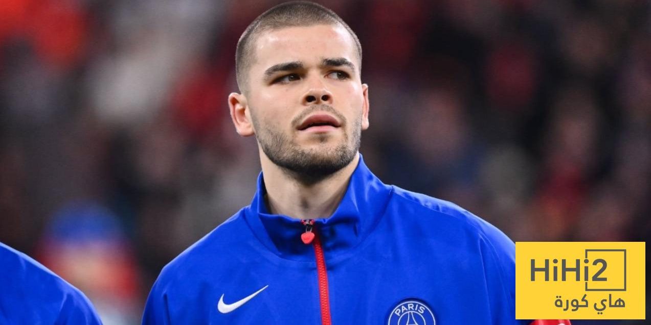 باريس سان جيرمان يطمئن على كاحل حارسه شوفاليير