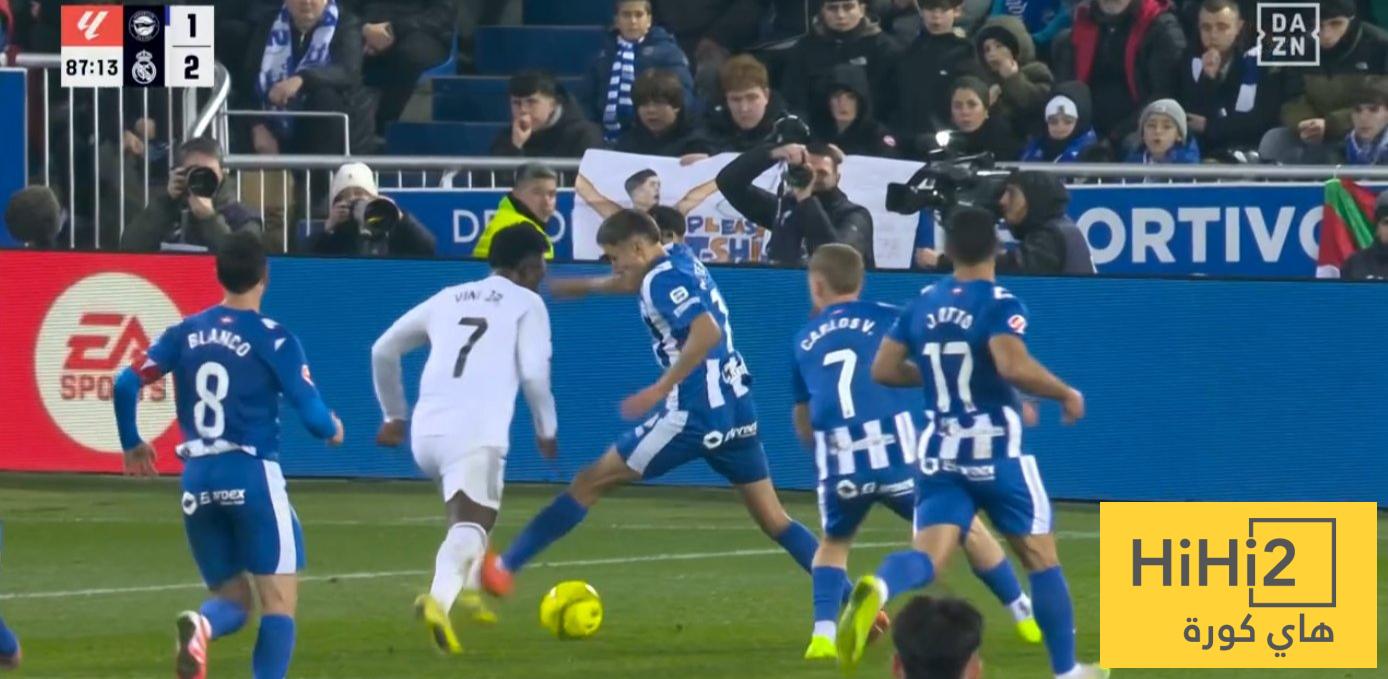 صحفي مدريدي ينفجر غضبًا بعد عدم احتساب ركلة جزاء فينيسيوس