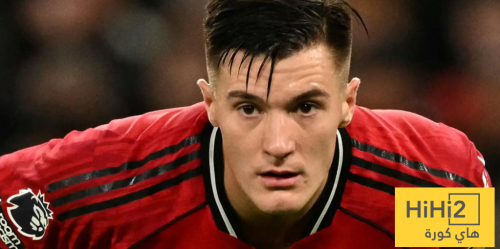 نجم اليونايتد يسابق الزمن للحاق بمباراة بورنموث