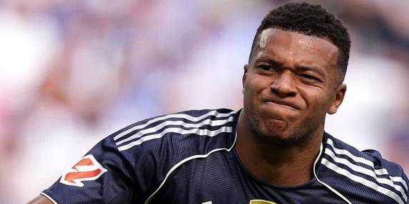 مبابي يسجل الهدف الاول في شباك تالافيرا