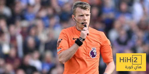 أرقام خاصة بحكم مباراة أرسنال وإيفرتون