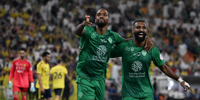 الاهلي يضيف الهدف الثاني في شباك النصر